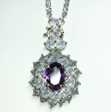 ダイヤモンドの花のネックレス花ダイヤモンドdiamondネックレス 