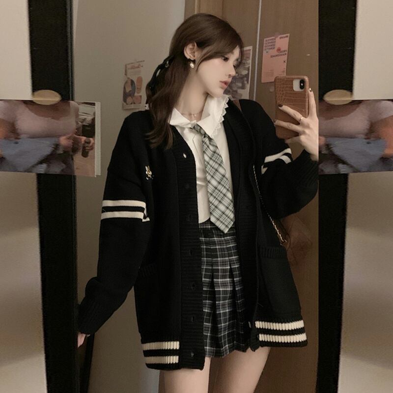 ブラックセーター コート スプリングオータムウィンタースタイルスタンダードニットカーディガントップス レトロ 春物 秋物 冬物 試着室36374386095