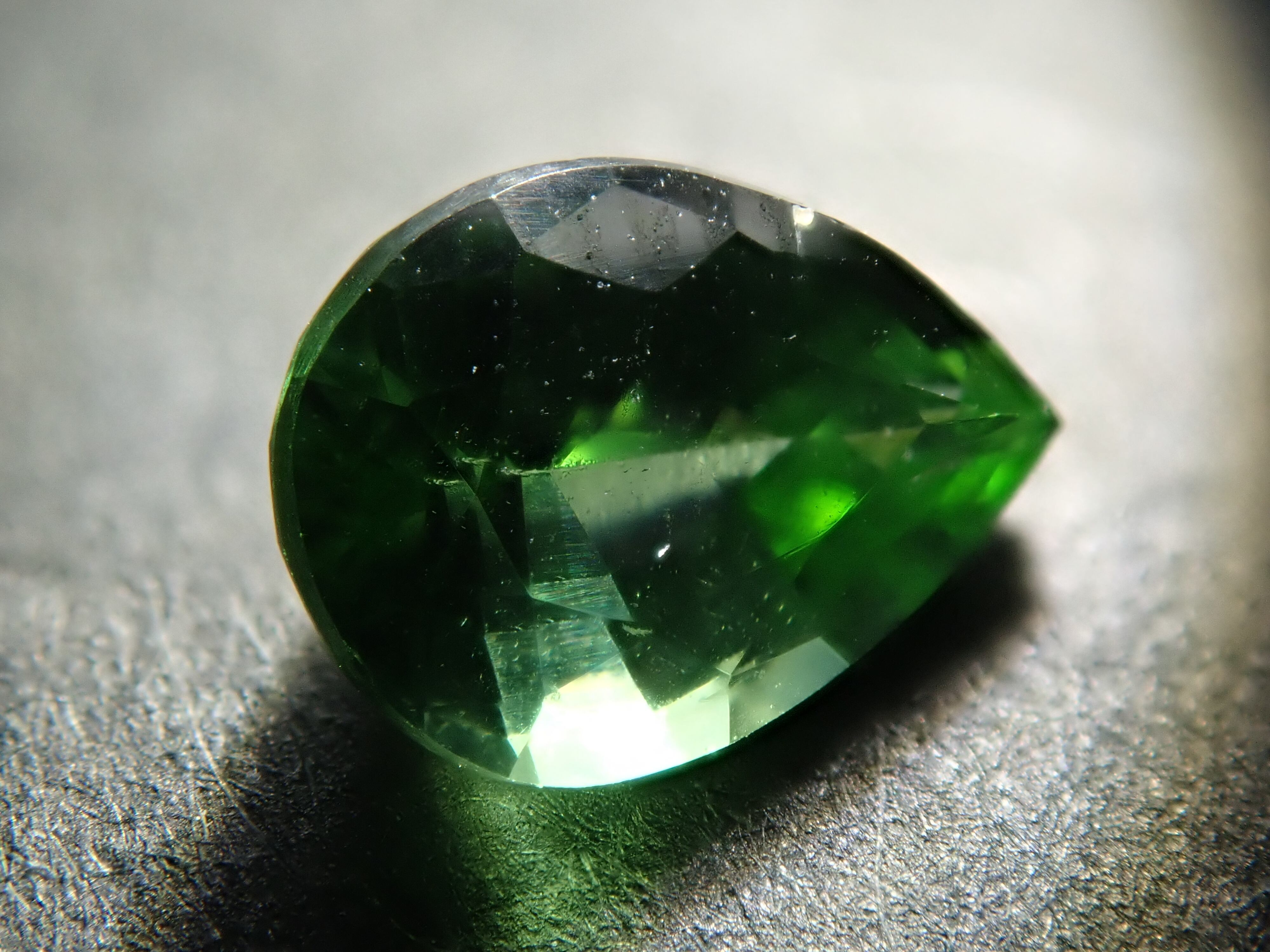 【新商品】パキスタン産グリーンジルコン 0.543ct