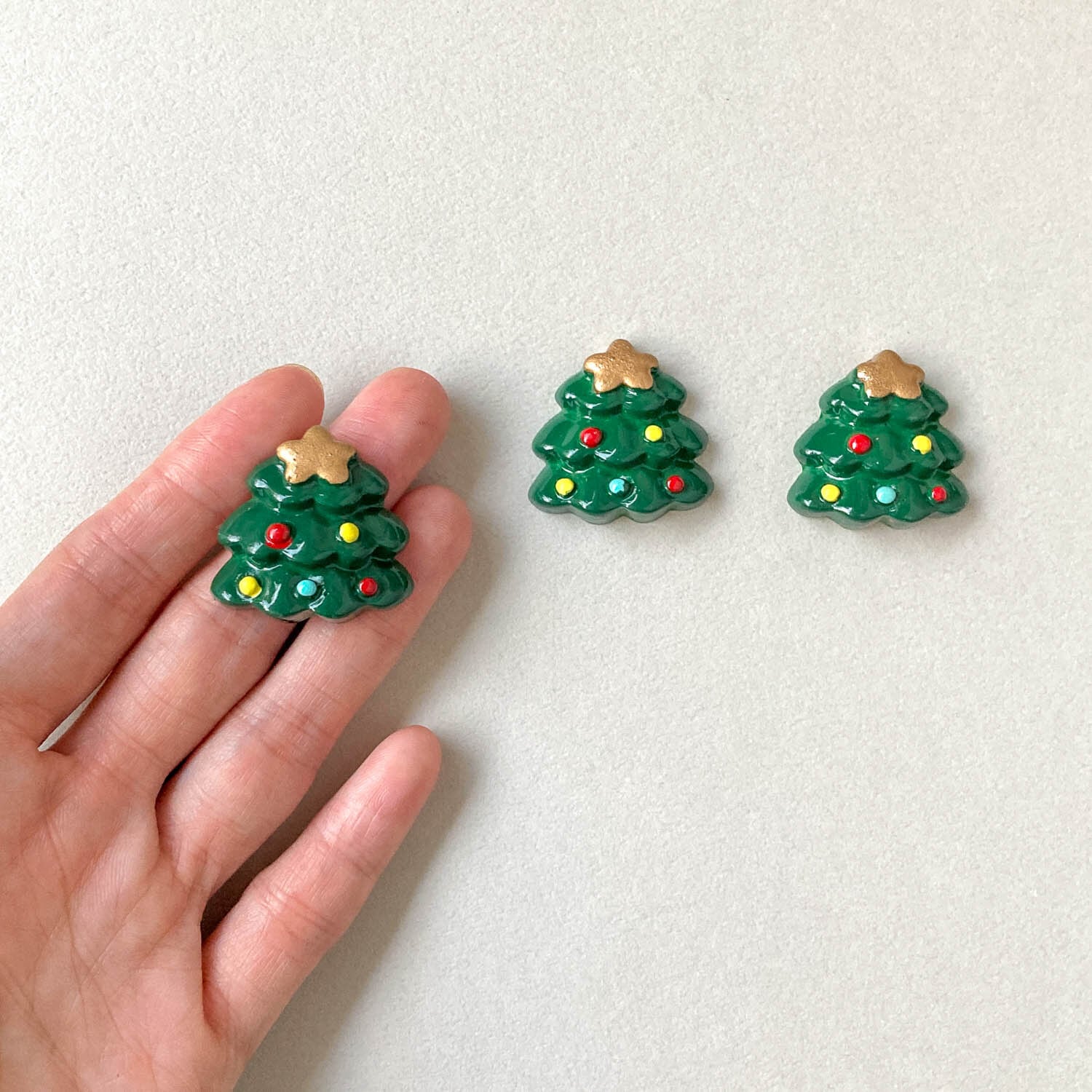 カラフル飾りのクリスマスツリーデコパーツ