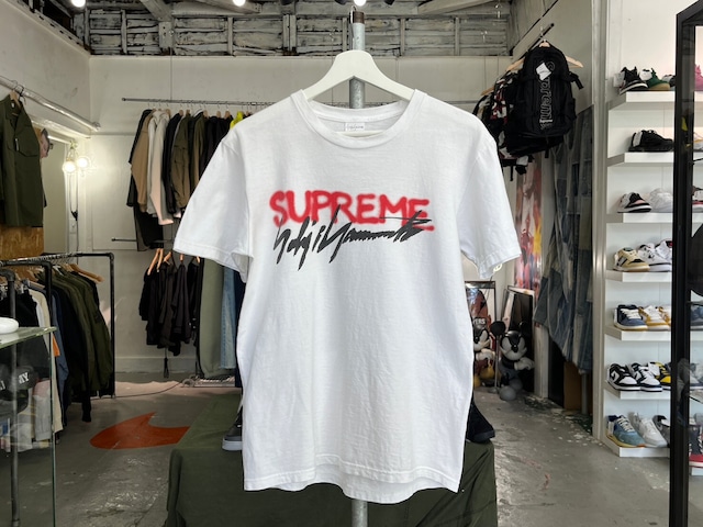 Supreme × YOHJI YAMAMOTO LOGO TEE WHITE SMALL 16776