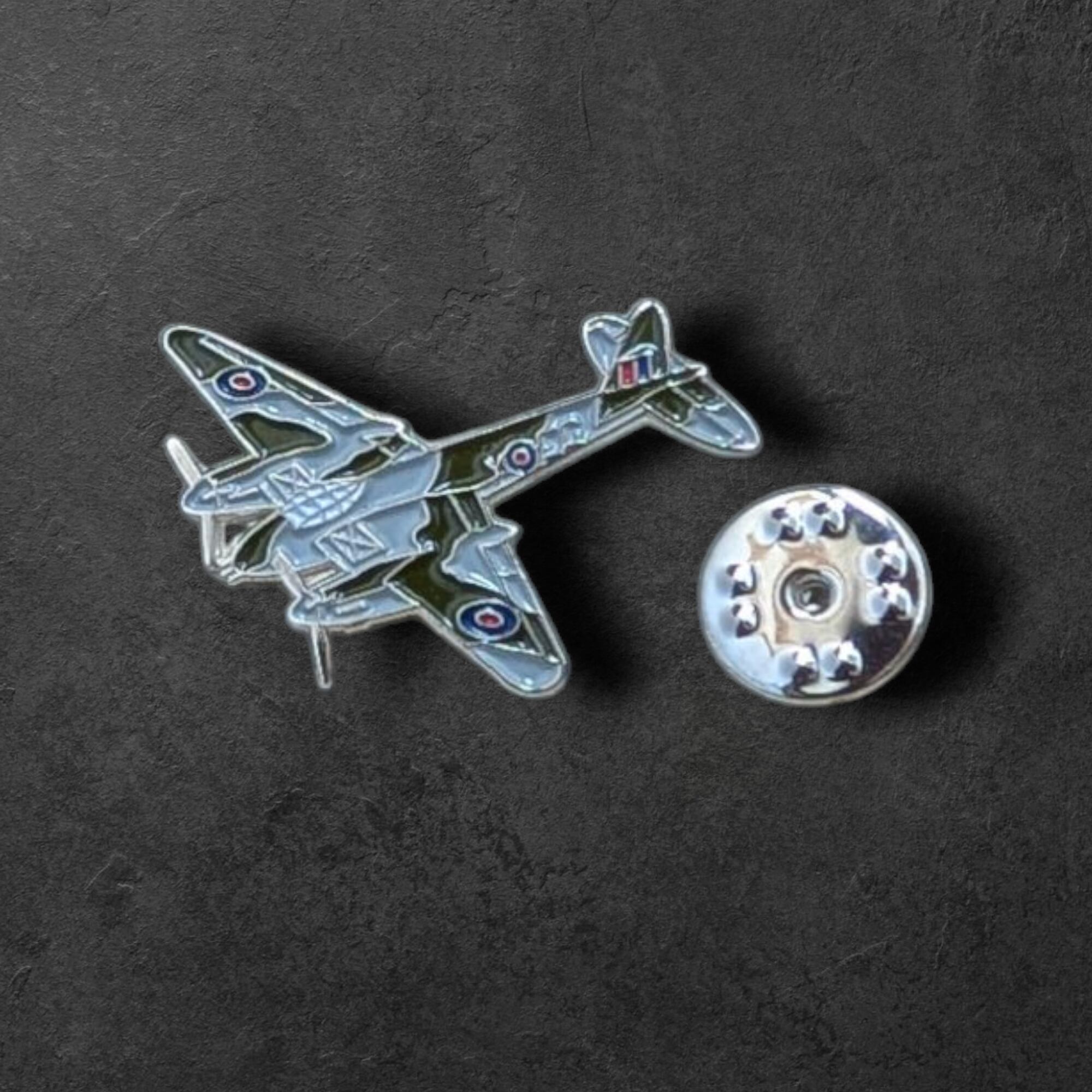 英ミリタリーピンバッジ【空軍=Mosquito】Cadogan 90043-XJKB12-52