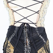 社交ダンス 衣装 サピエル Sapiel スタンダード ドレス スタンダードドレス ワンピース 黒 金 ゴールド フリル レース フロート ブラック系 ゴールド系 デモ 競技 ダンス パーティ 発表会 高級感 おしゃれ 上品 スカート イタリア製