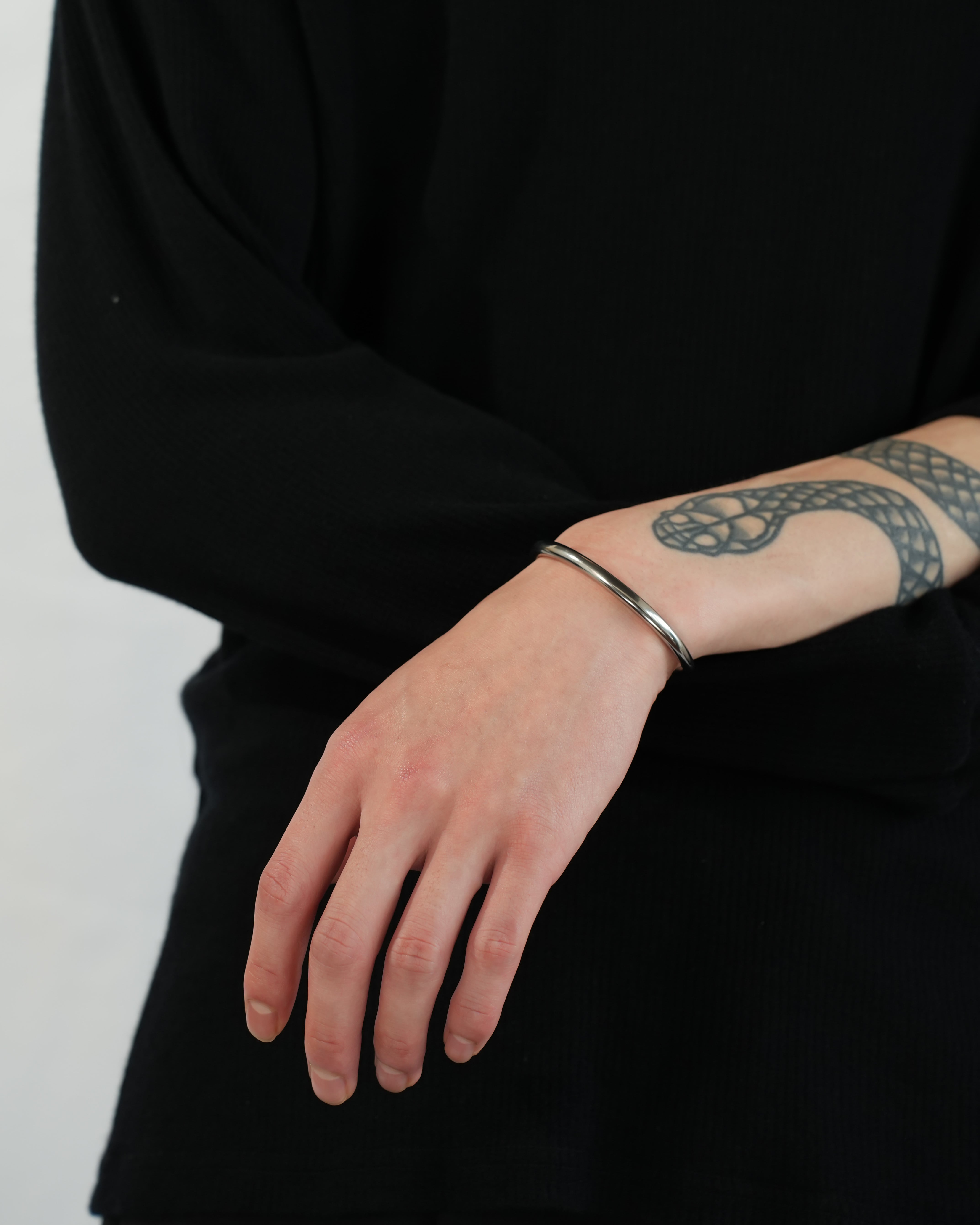 none bangle | 13lue