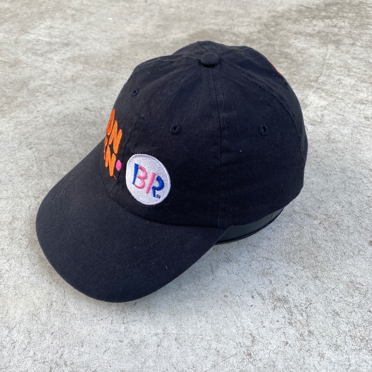 DUNKIN' × BASKIN ROBBINS CAP - BLACK