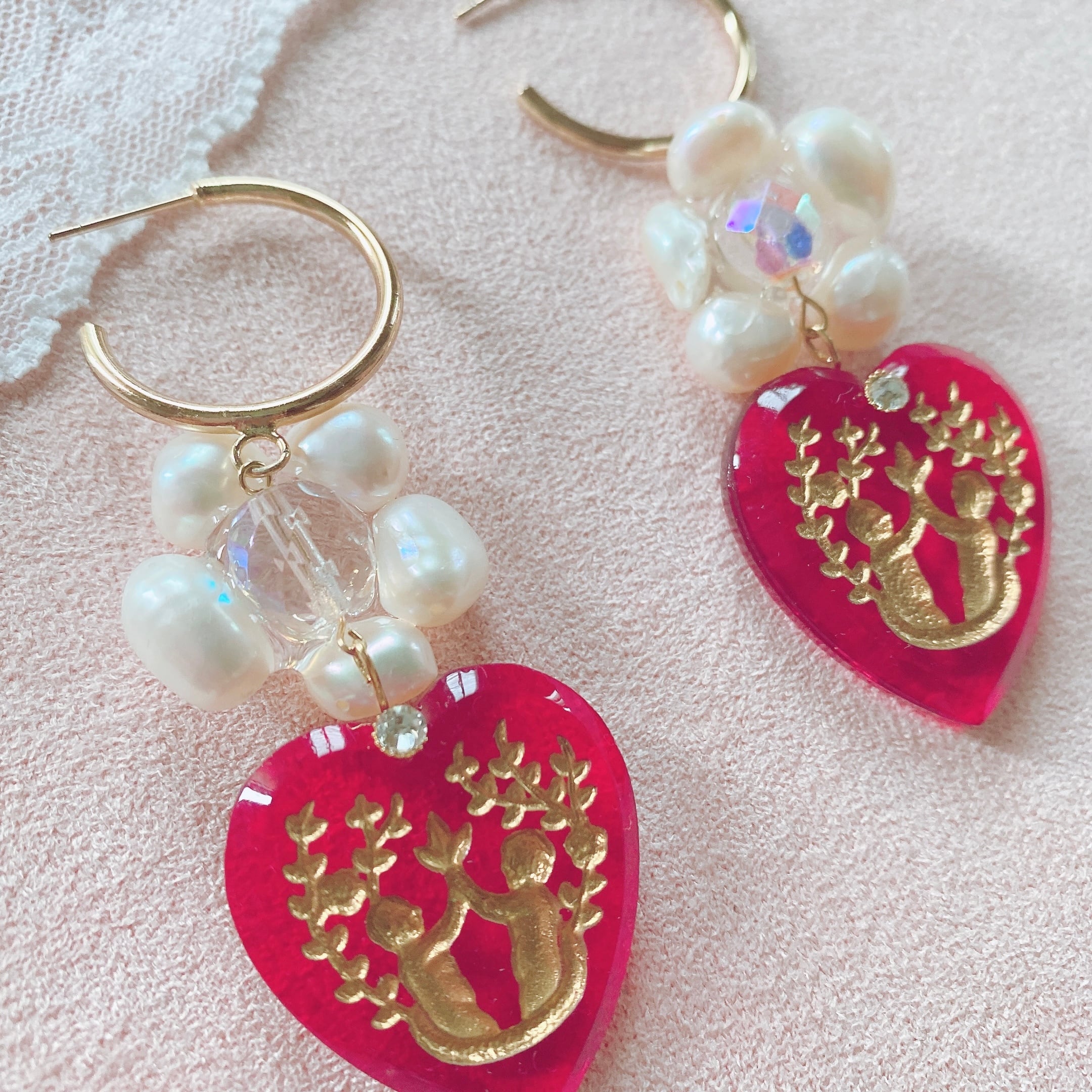 Red Heart ♡ vintageガラスのピアス