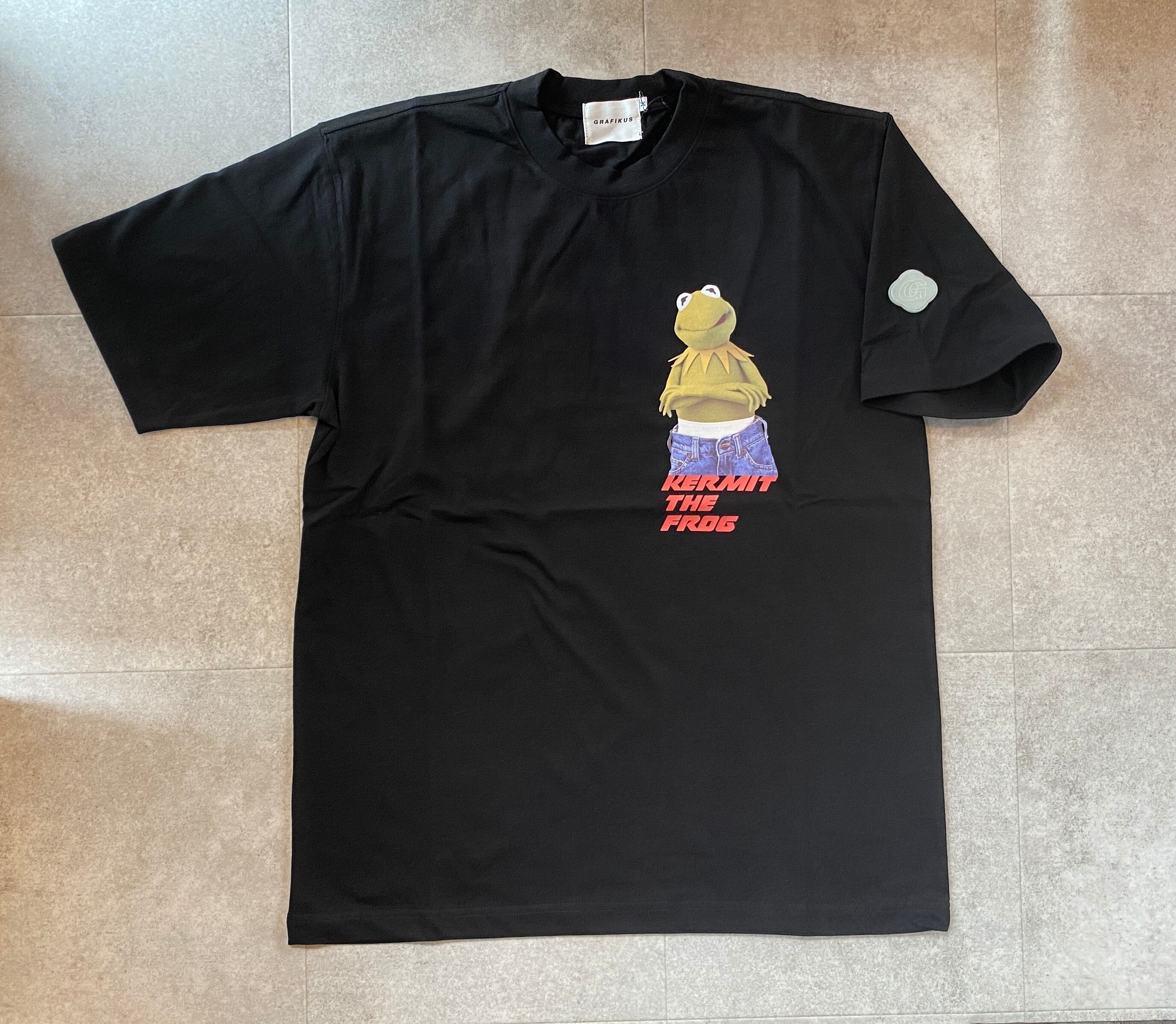 GRAFIKUS(グラフィクス)/ ユルTEE