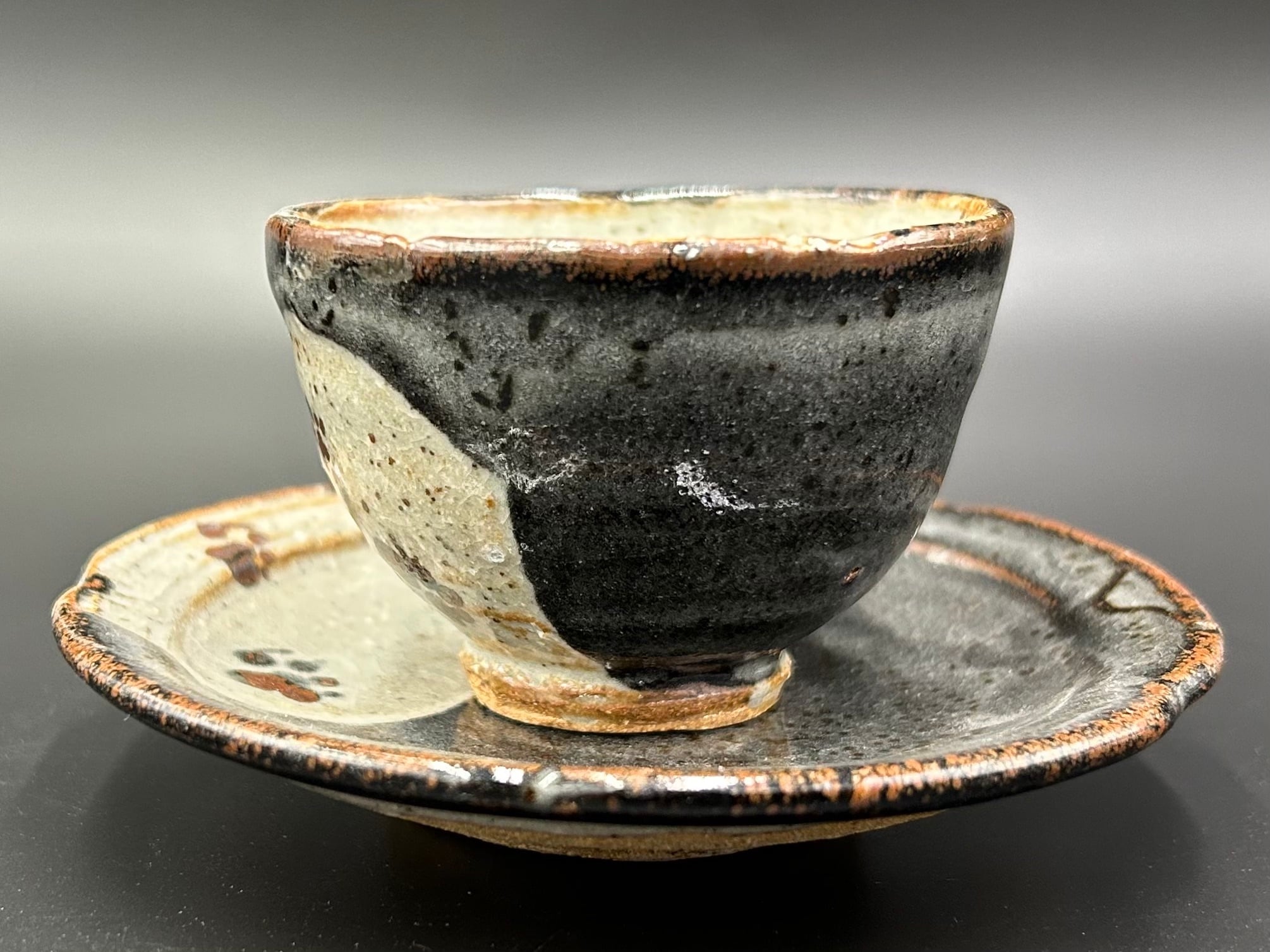 黒唐津エスプレッソカップ＆ソーサー／Kuro-karatsu espresso cup and