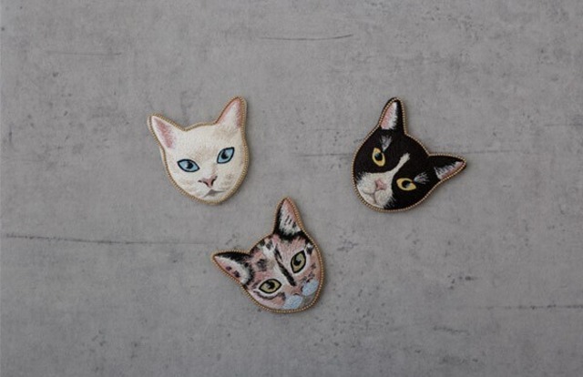 【チャリティ商品】キャット刺繍ミラー / BLACK・MIX・WHITE