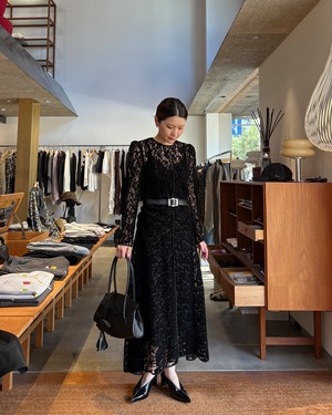 【26AW | WOMEN】FETICO フェティコ / ドレス / FLOCKED LACE GATHERED DRESS  FTC264-0804