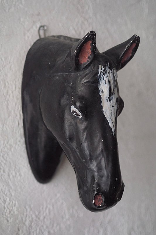 黒鹿毛の馬 トロフィー-antique plaster hunting trophy