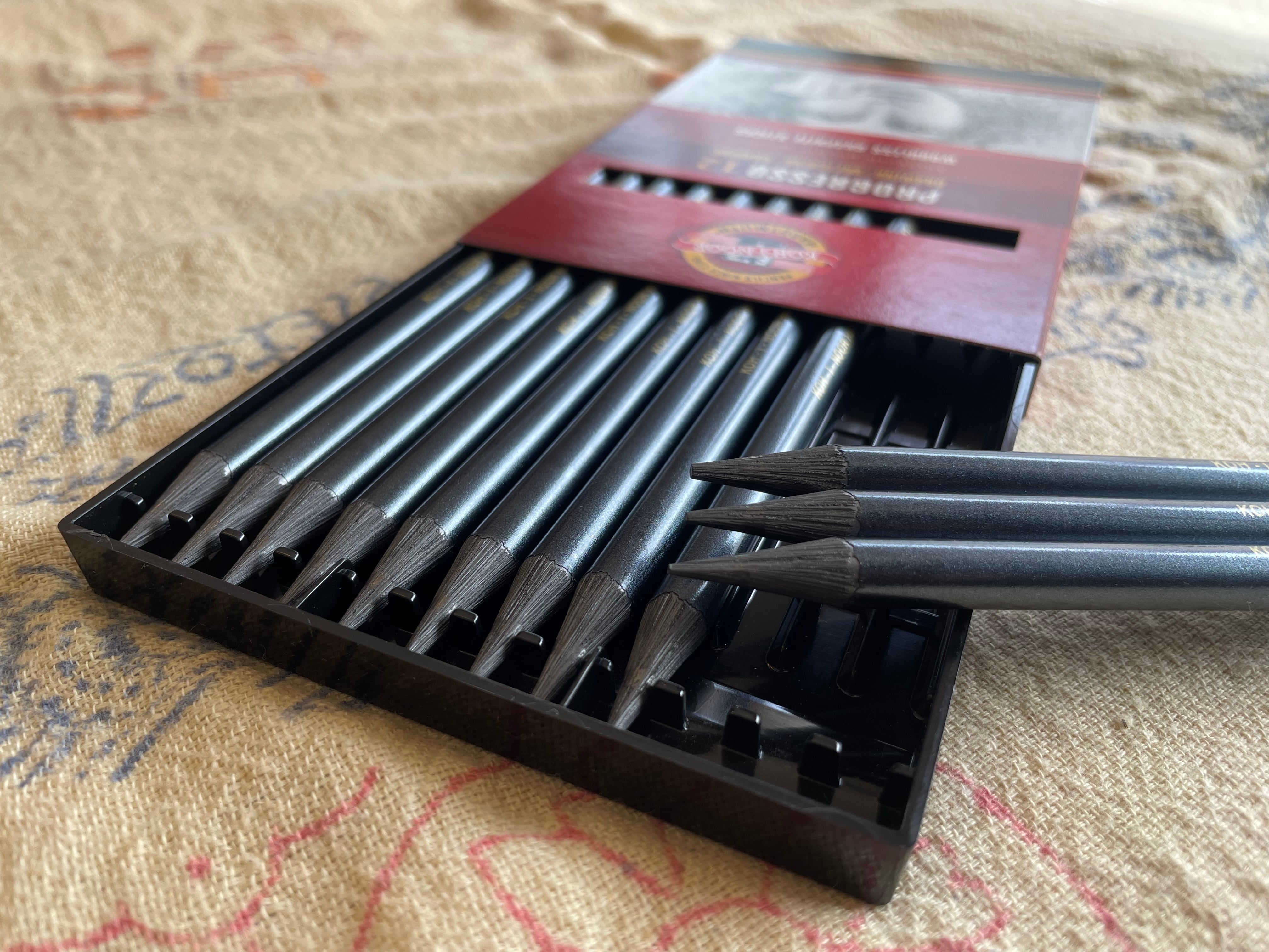 KOH-I-NOOR コヒノール 真っ黒鉛筆 1本 | 文具とデザイン すいか堂