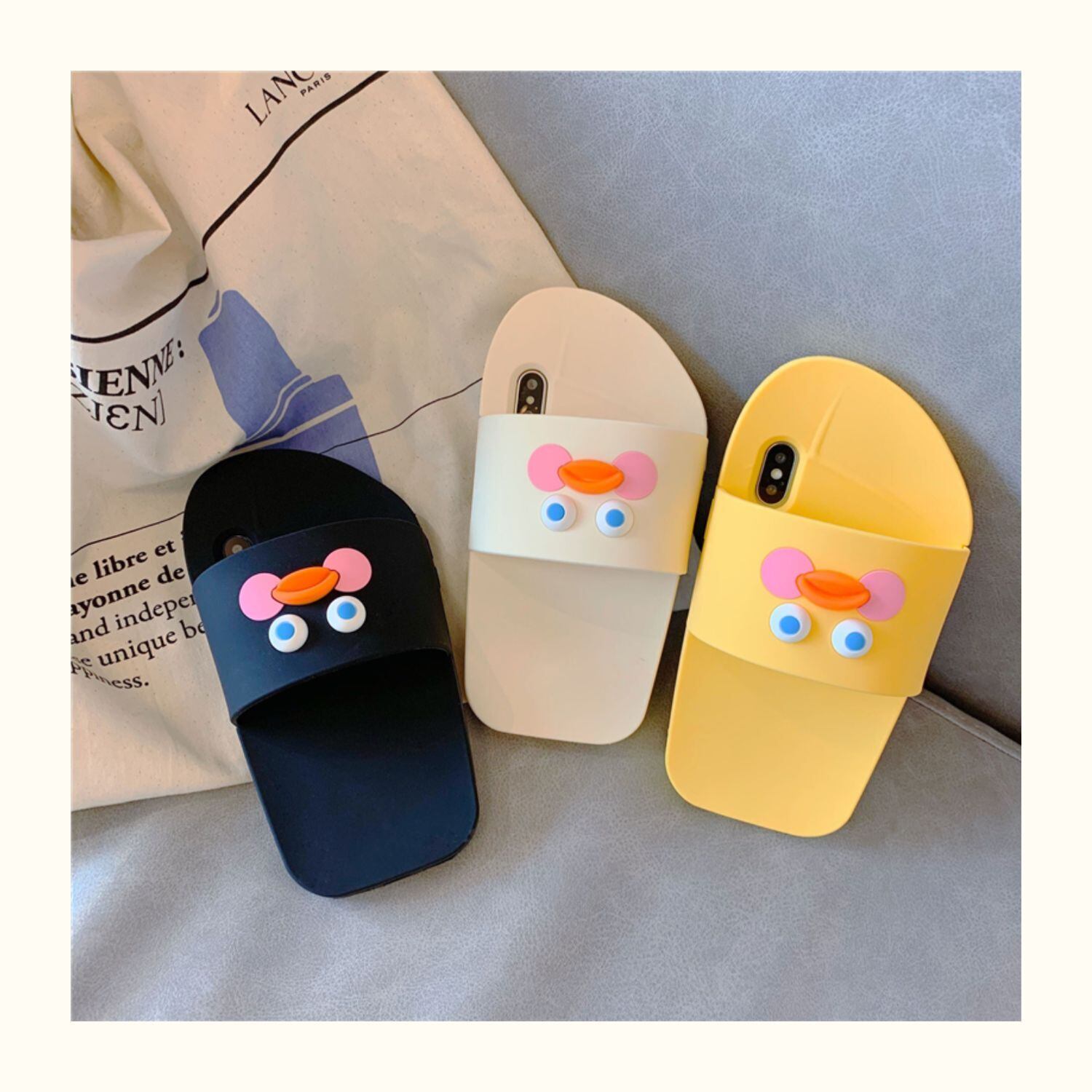 スマホケース レディース iPhoneケース スマホカバー iphone7 iphone8 iphone X iphoneXS iPhoneXR iphone11 iphone12 iphone13 iPhone14 かわいい 大人可愛い カジュアル おしゃれ お洒落 送料無料 キュート 個性的 ユニーク アニマル柄 アヒル 学生 通学 デート お出かけ 女子会 休日 ホワイト 白 ブラック 黒 イエロー 黄色 10代 20代 韓国 韓国系 普段使い ギフト プレゼント お揃い プチプラ インスタ映え