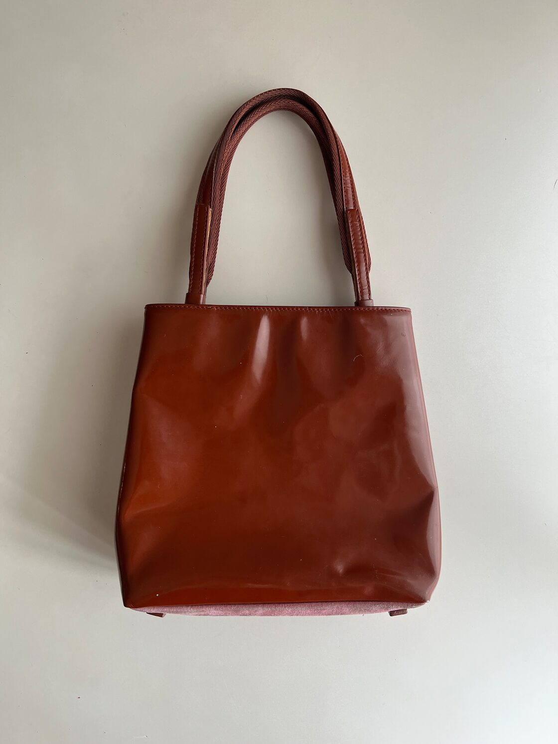 FW1999 PRADA ENAMEL HAND BAG | Pay ID