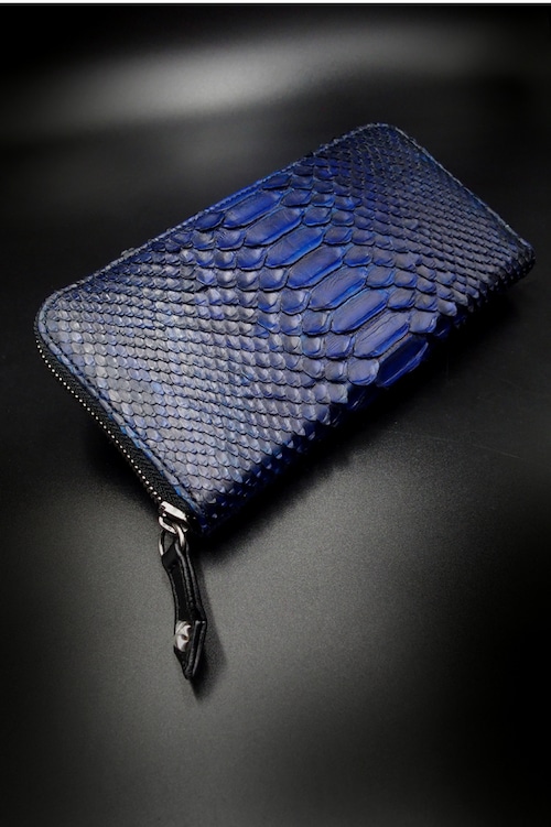 Item No.0387：Round Zip Wallet/Diamond python Hand dye/Black × Blue