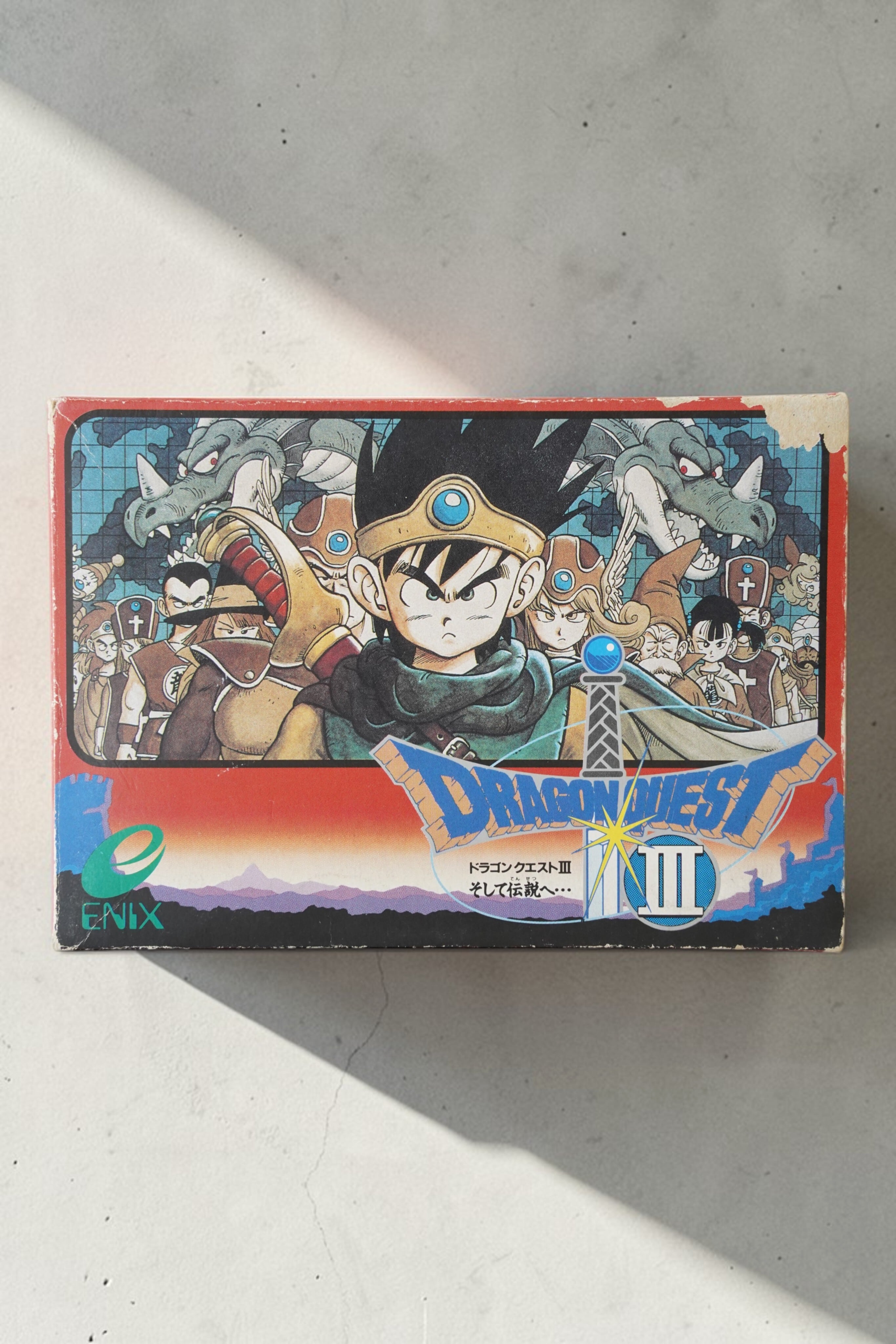 ドラゴンクエストIII そして伝説へ… ファミコンソフト 箱付き(説明書なし)