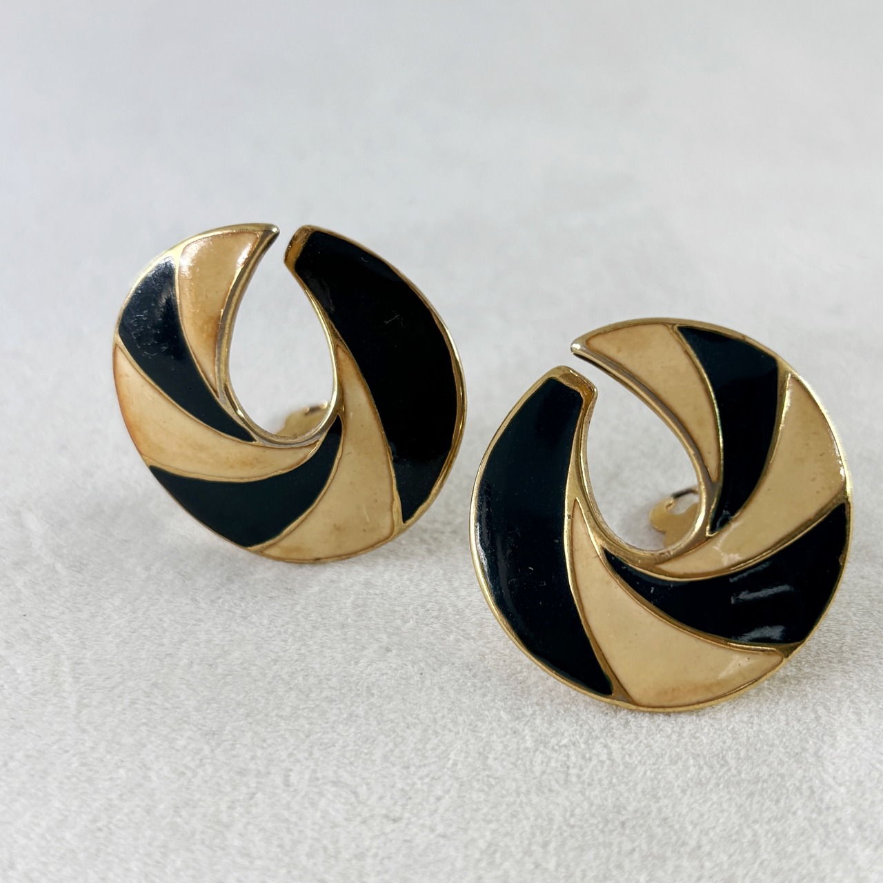 ニナリッチ イヤリング（グリーン） 渦巻　ヴィンテージアクセ　12ACay5-3