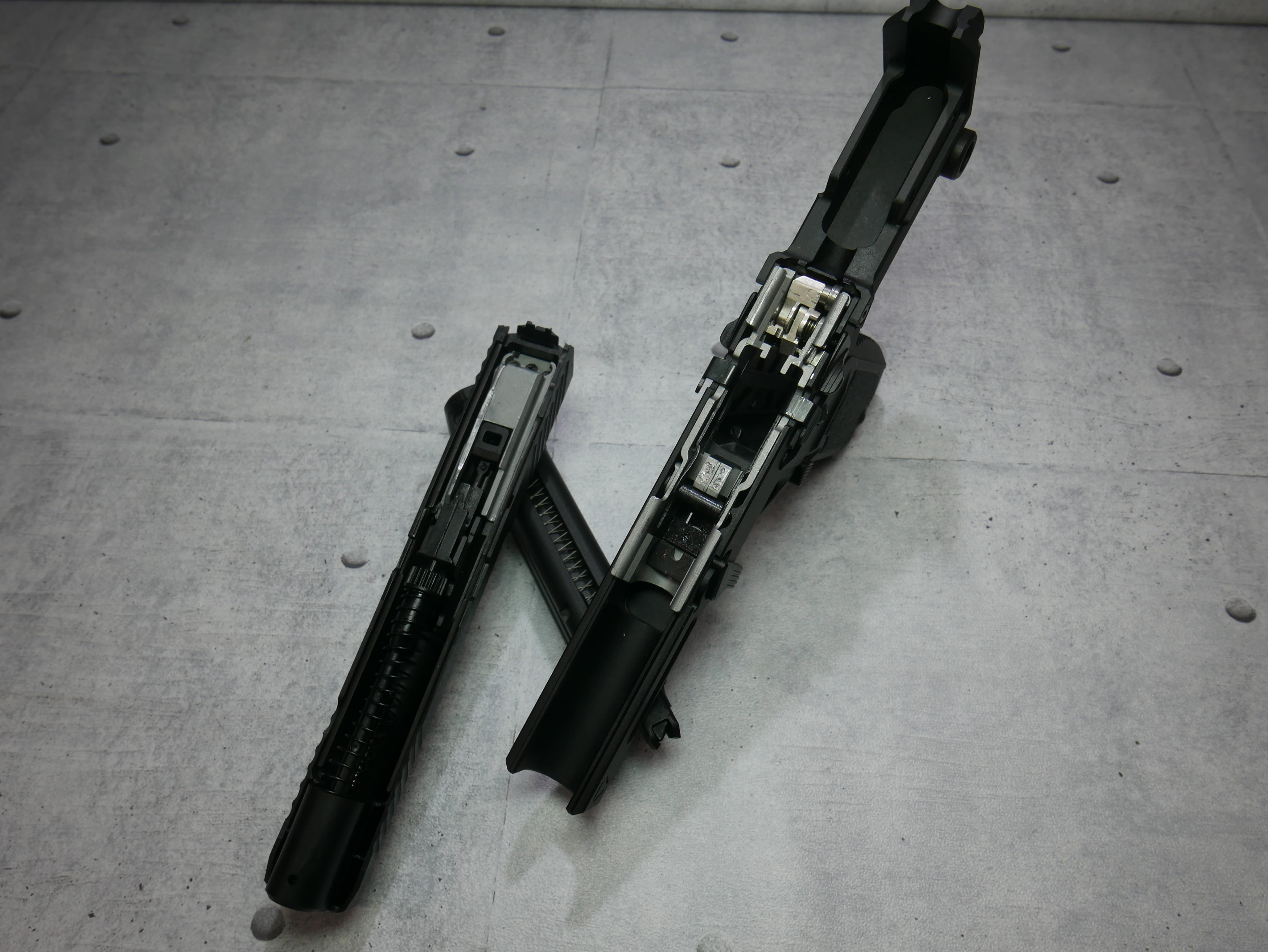 CUSTOM】EMG/Strike Industries SMC ALPHA キット SIG AIR M17 TAN 組