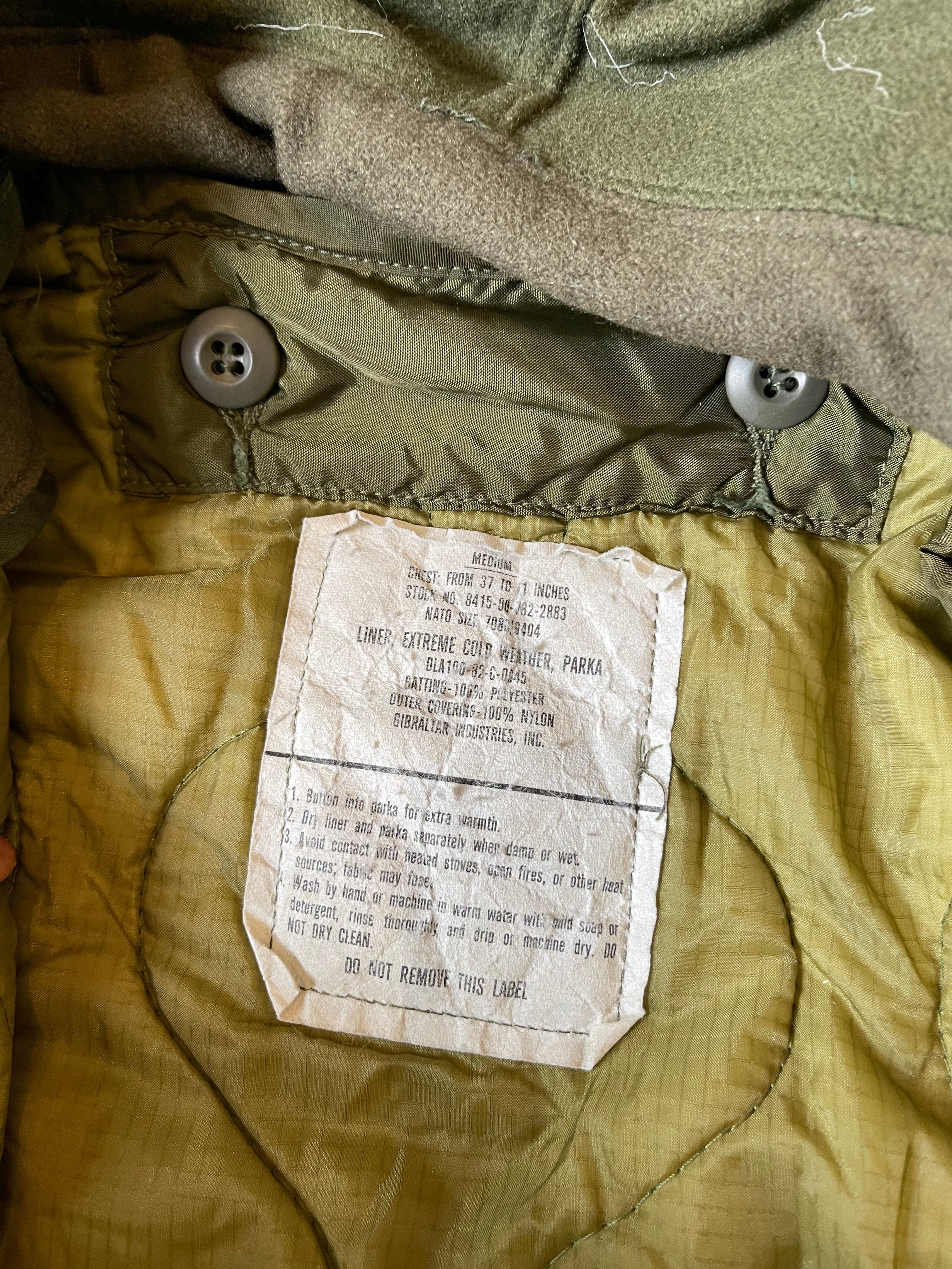 Deadstock! 80's U.S. ARMY M65 Fishtail Parka Fullset Medium Deadstock! 80's U.S. ARMY M65 Fishtail Parka Fullset Medium