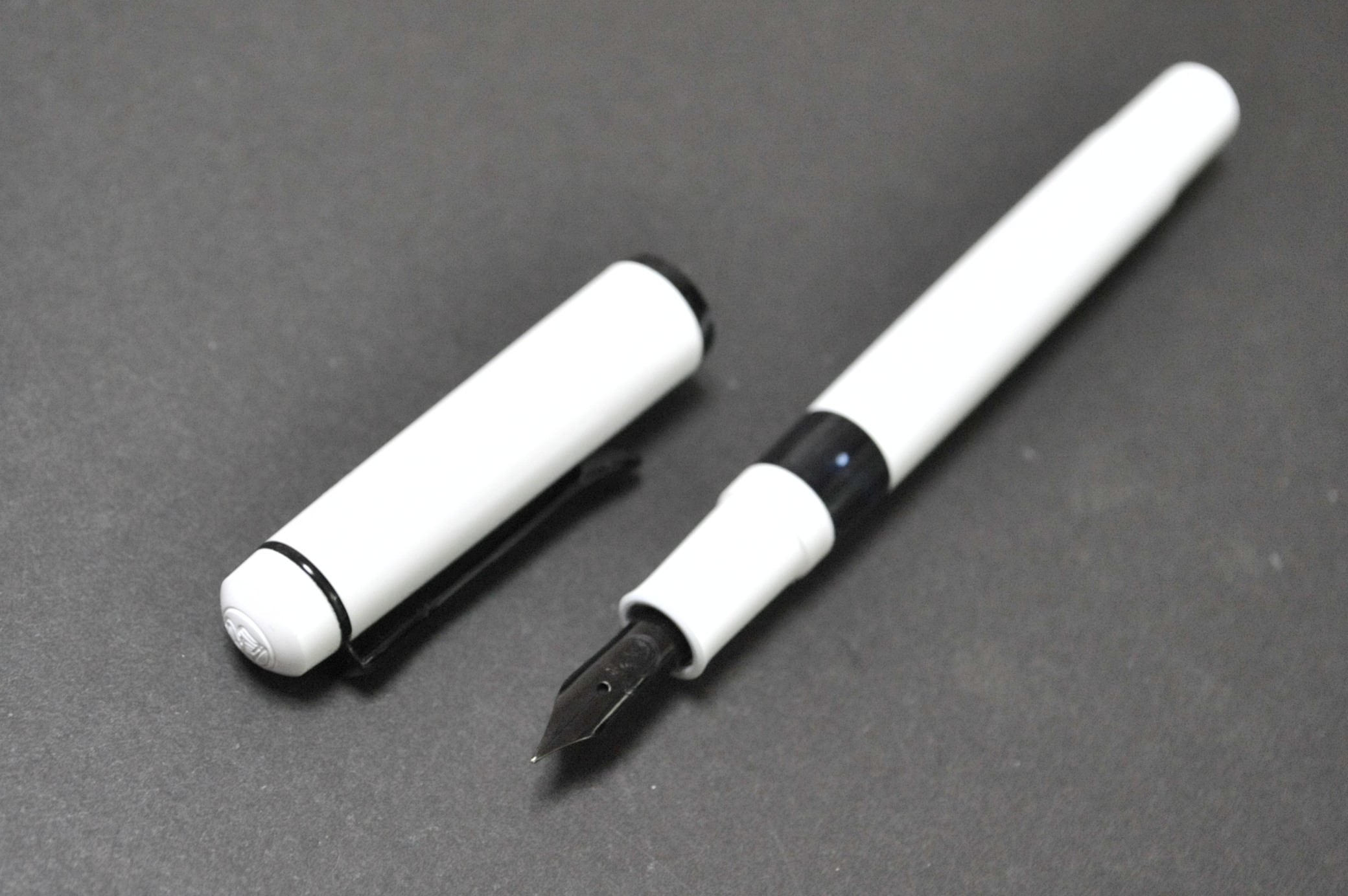 '80s　ペリカン Ｍ１００ ホワイト／ブラック　Pelikan M100 White&Black Trim（極細字）　　　　　01716