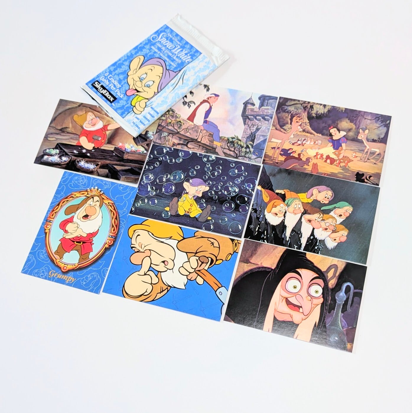 ☆送料無料！☆ 1994-5年製 SKYBOX【 DISNEY Snow White and the Seven Dwarss（ 白雪姫と七人のこびと）】Series2 / トレーディングカード 単品 （1個= 8CARDS入）〚アメリカン雑貨 アメトイ〛