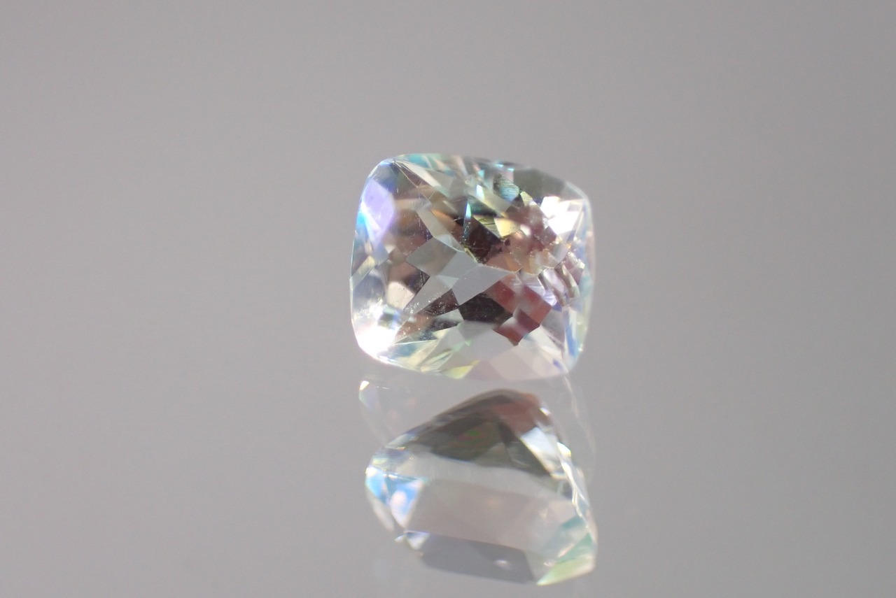 アンデシンラブラドライト　0.87ct　[C2‐542]