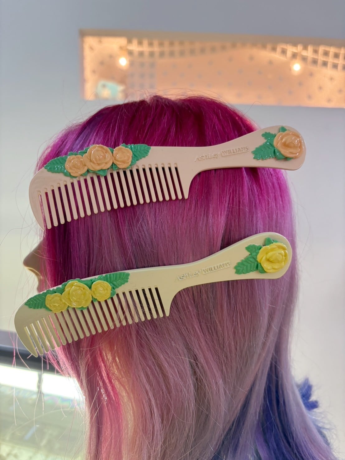 Ashley WILLIAMS flower comb hair clip