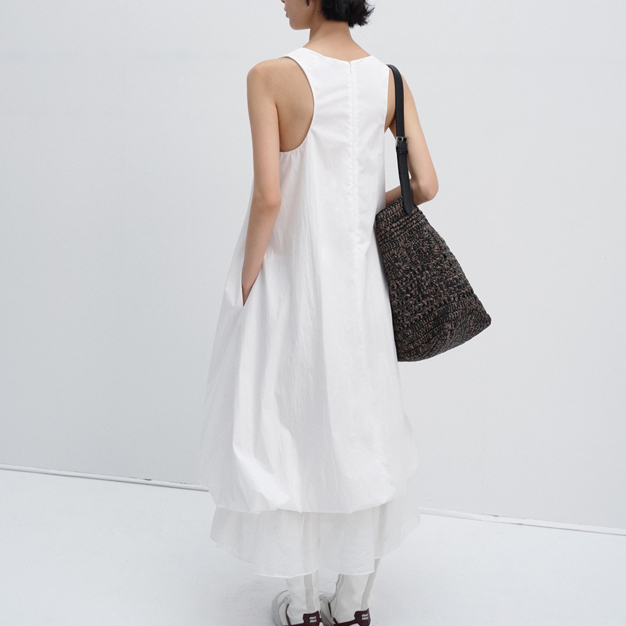 Sleeveless  Balloon Silhouette Dress  T4406