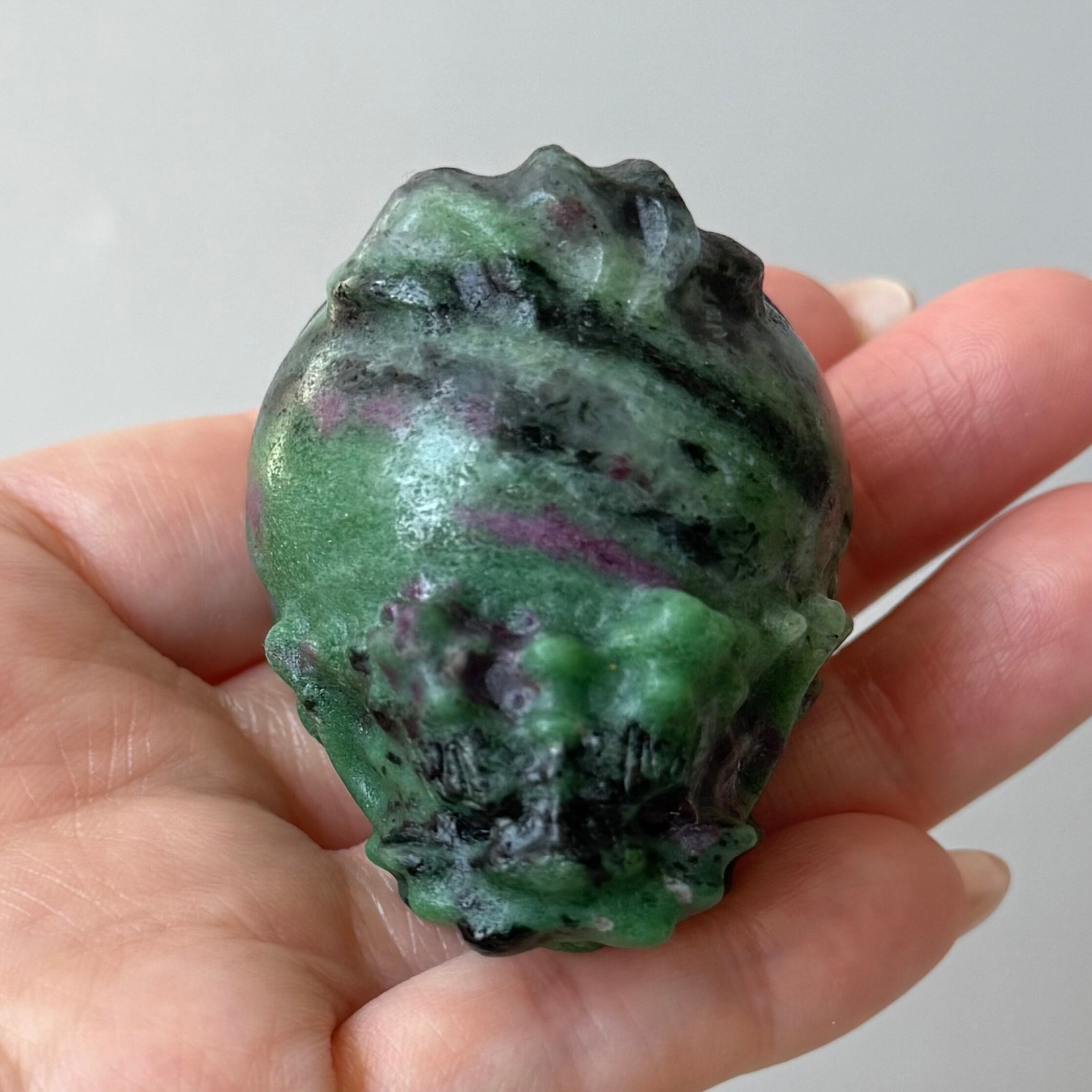 ルビーインゾイサイト・ロングイ（龍亀） | Artemis