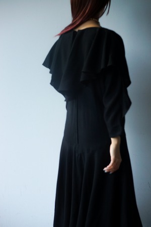 【monoya】black frill wool one-piece