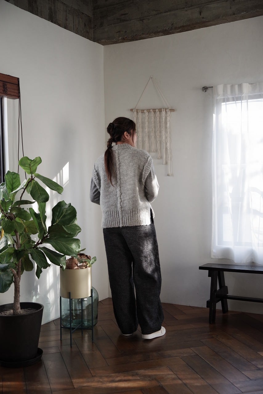 Hand Framed Chunky Mock Vest