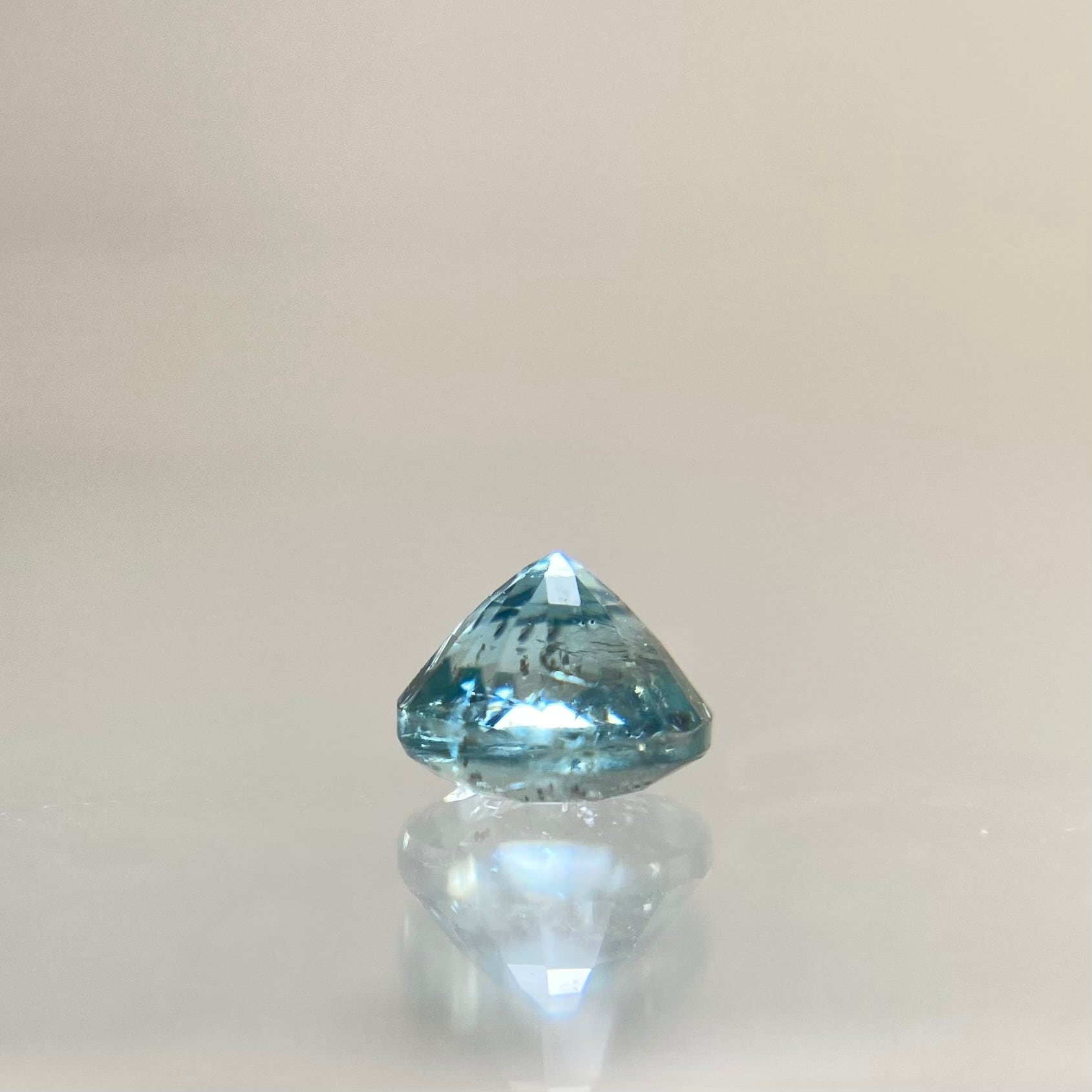 エメラルド ルース | 0.714ct ルース中央宝石研究所ソーティング付き