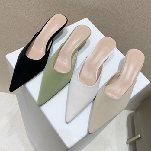 シューズ　フラット  歩きやすい ベルト かわいい 大人可愛い シンプル カジュアル 上品 おしゃれ お洒落 キュート 無地 夏 2021 20代 30代 女性用 ママ デート お出かけ 女子会 休日 イベント 旅行 デイリー 普段使い お揃い 双子 ファッション コーデ 高見え モテ