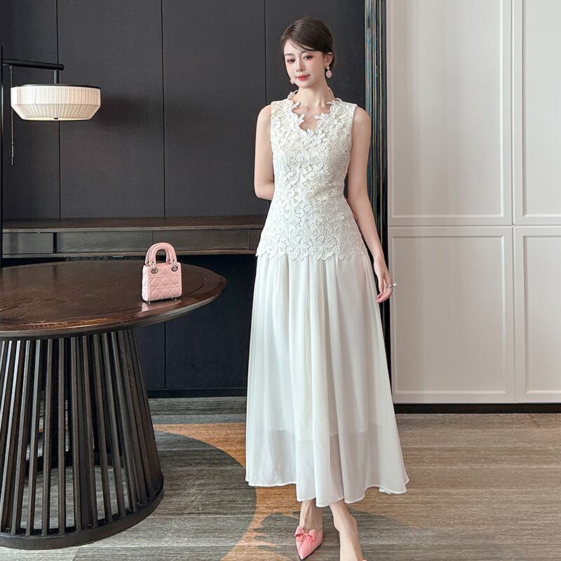 【dress】刺繍ドッキングノースリーブロングワンピース Q6196