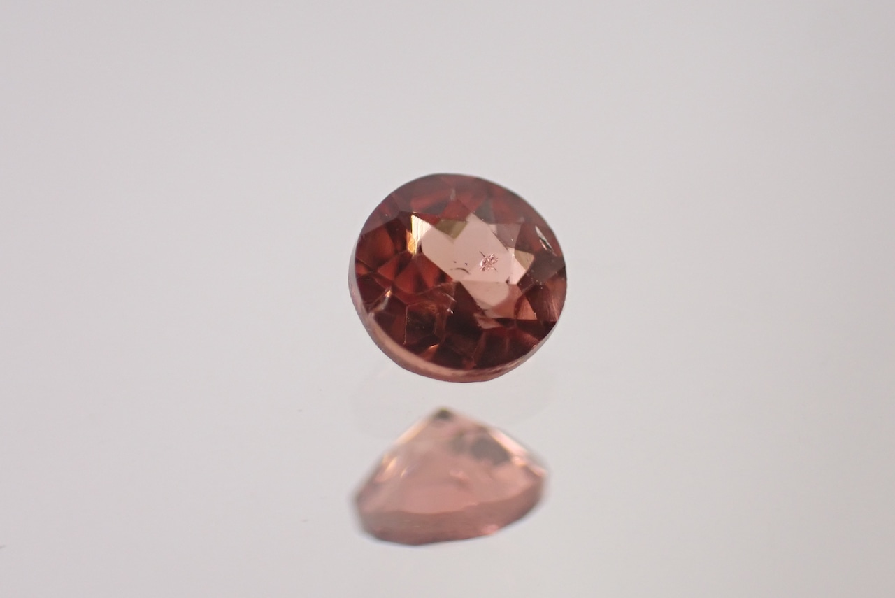 ガーネット(簡易ソーティング付)　0.430ct　[D9-134]