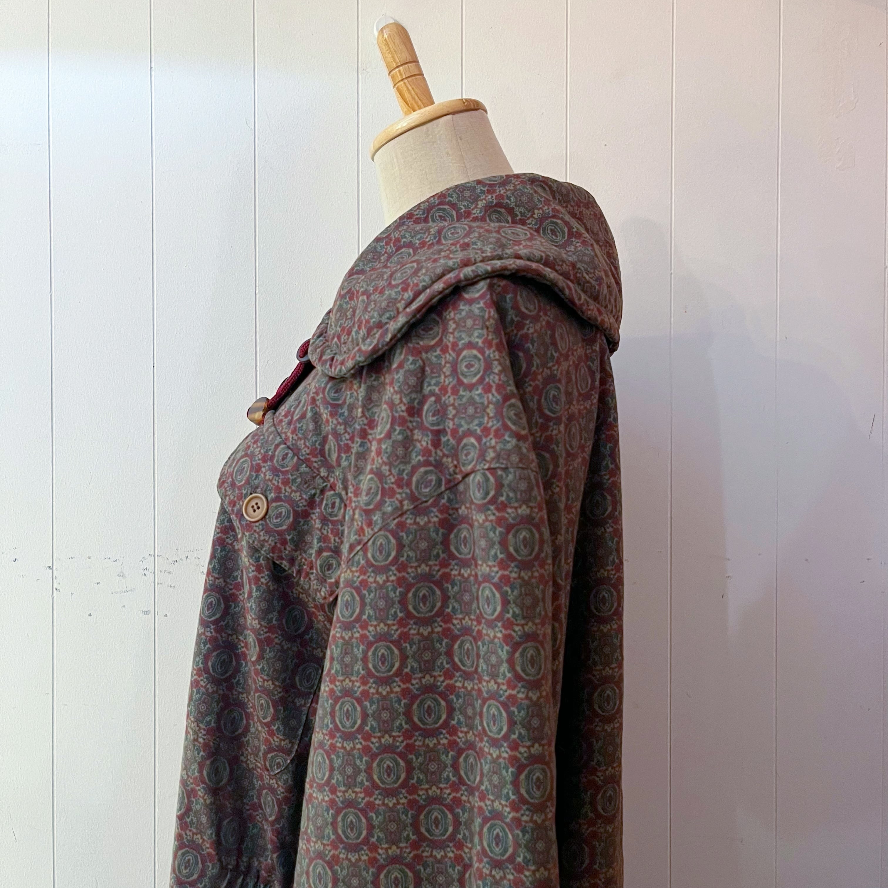 round collar geometric drawstring coat