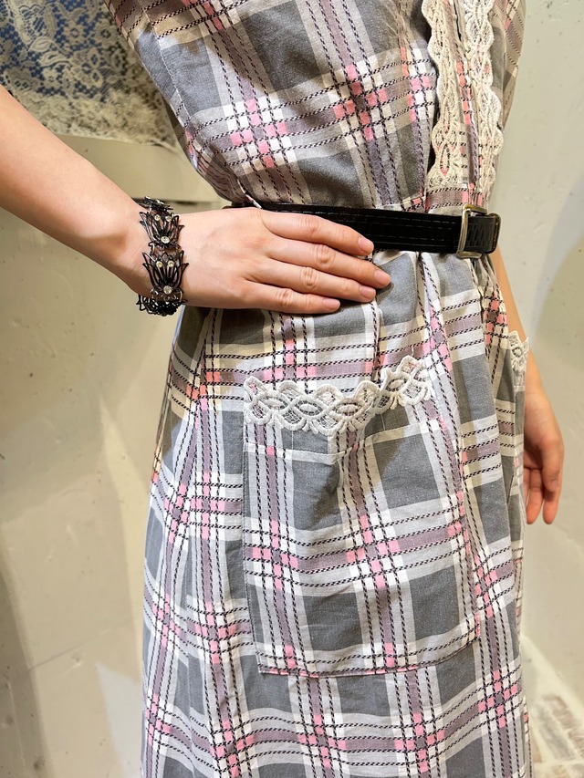 50s flower motif bracelet