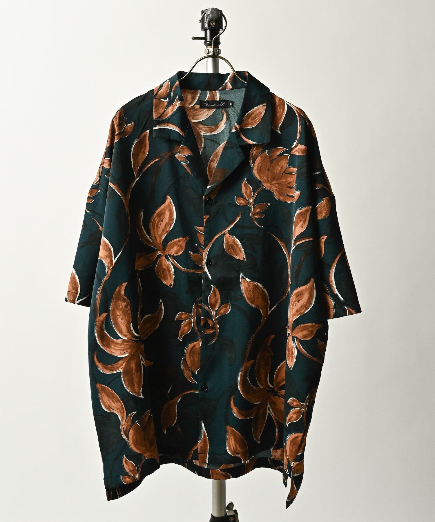 Revertical All-over print big silhouette open collar shirt (9) RV8960