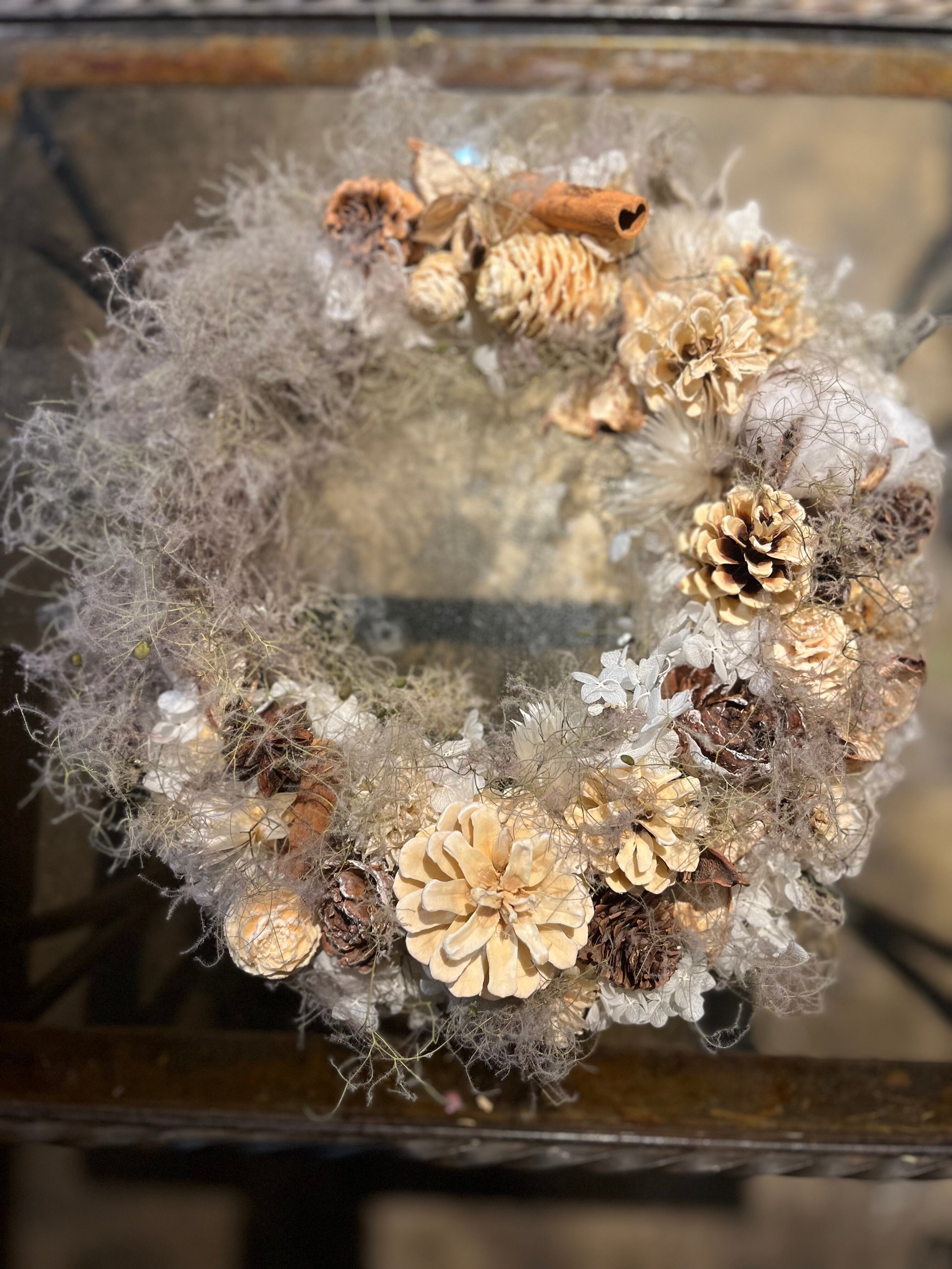 スモーキーなスモークツリーのナチュラルリース(white)　ギフトケース入り