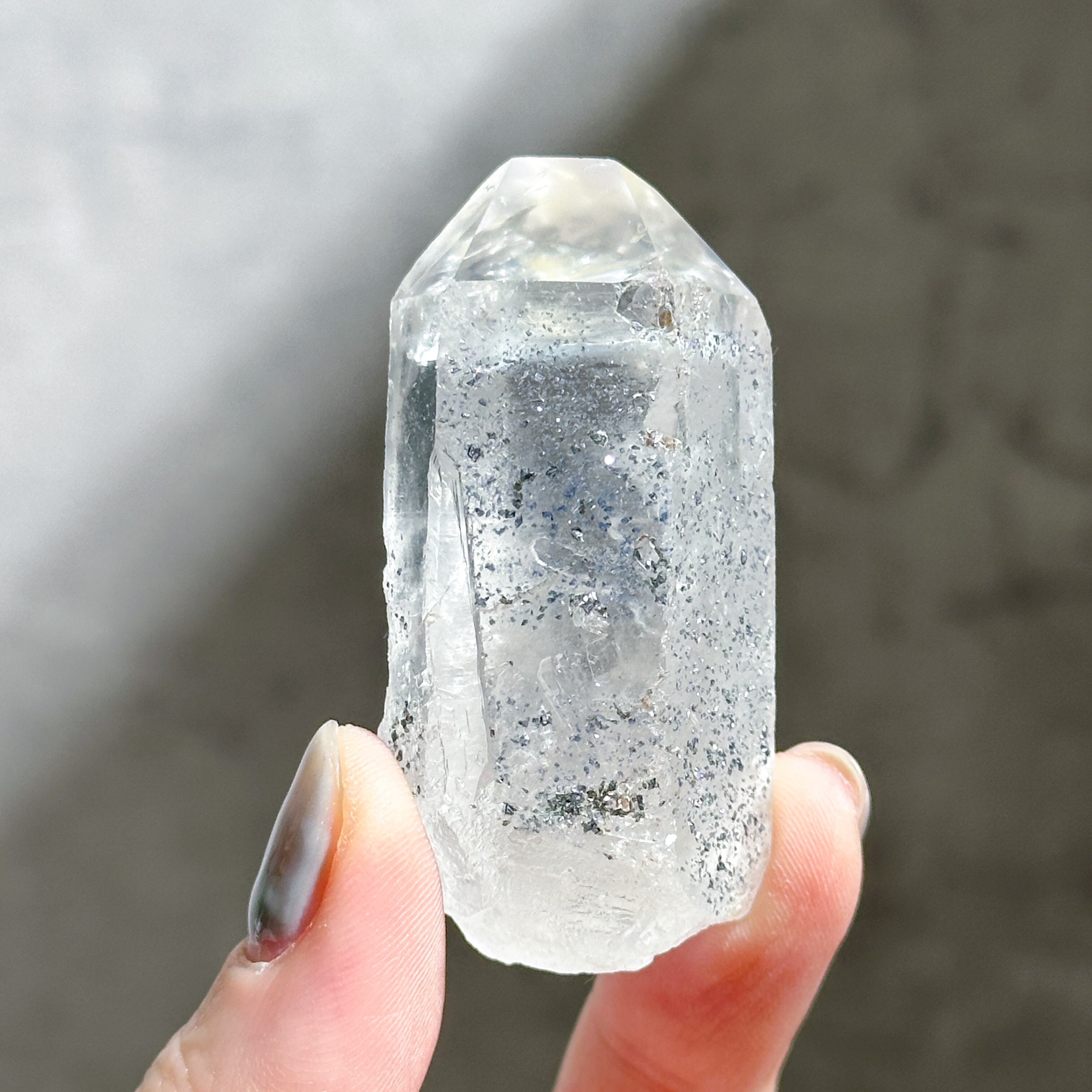 ミナスジェライス産クリアクォーツwithヘマタイト02◇ Clear Quartz with hematite ◇ 天然石・鉱物・パワーストーン