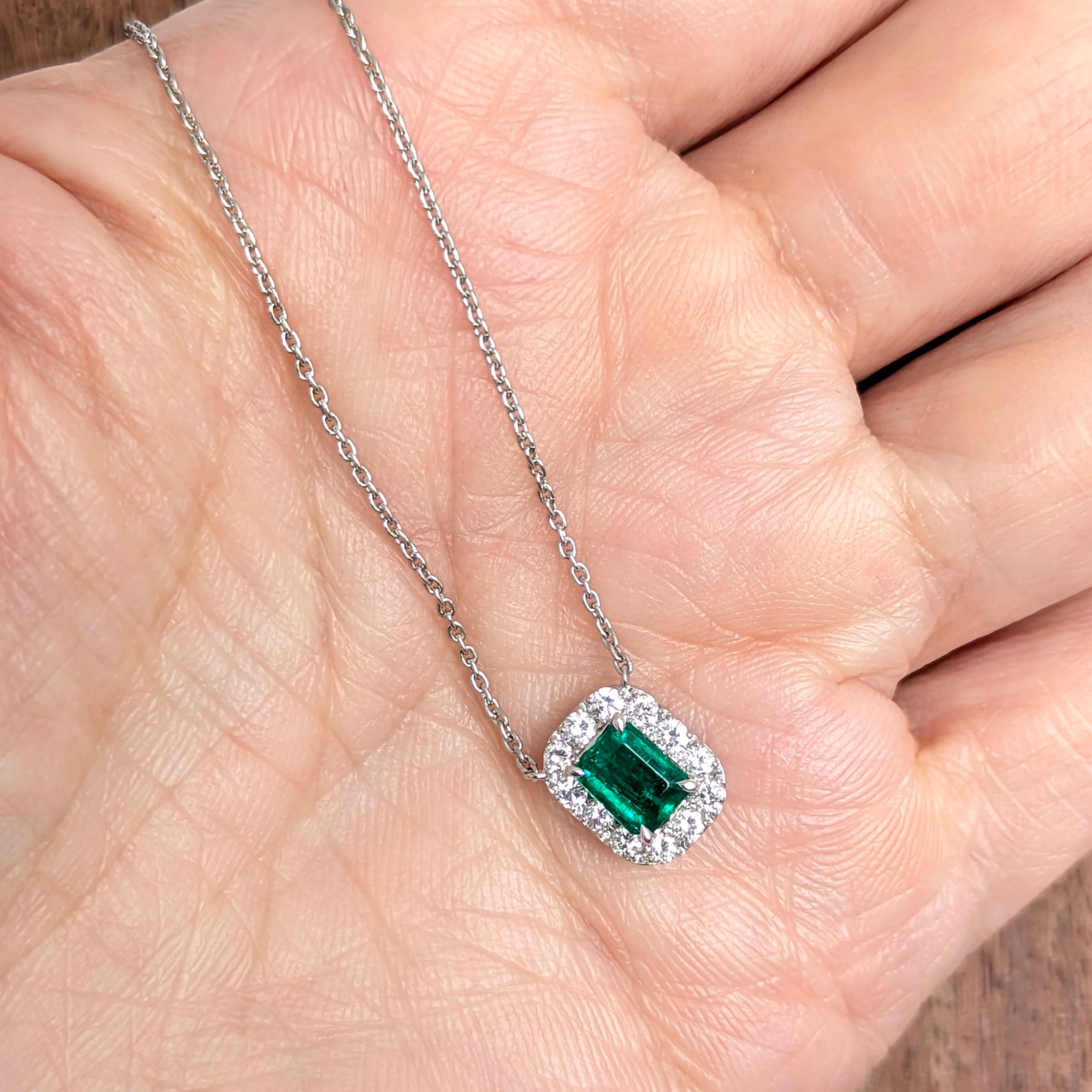 Pt900/850エメラルドネックレス コロンビア産 エメラルド 0.437ct