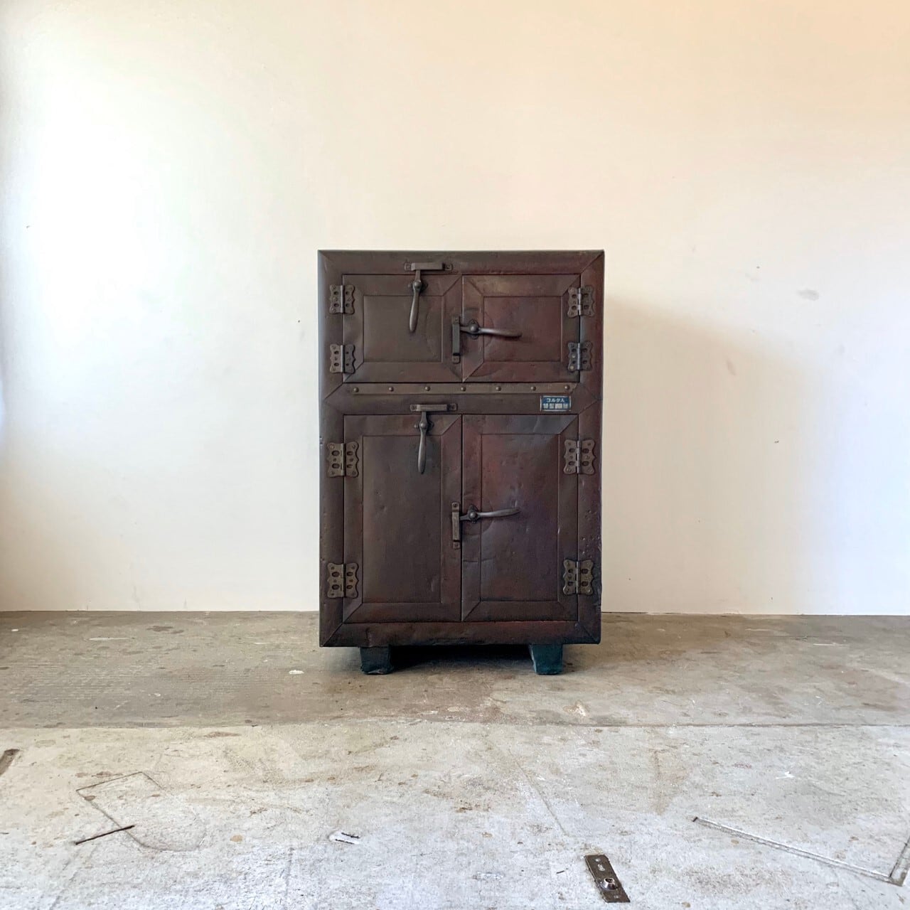 古い冷蔵庫　古家具　0317