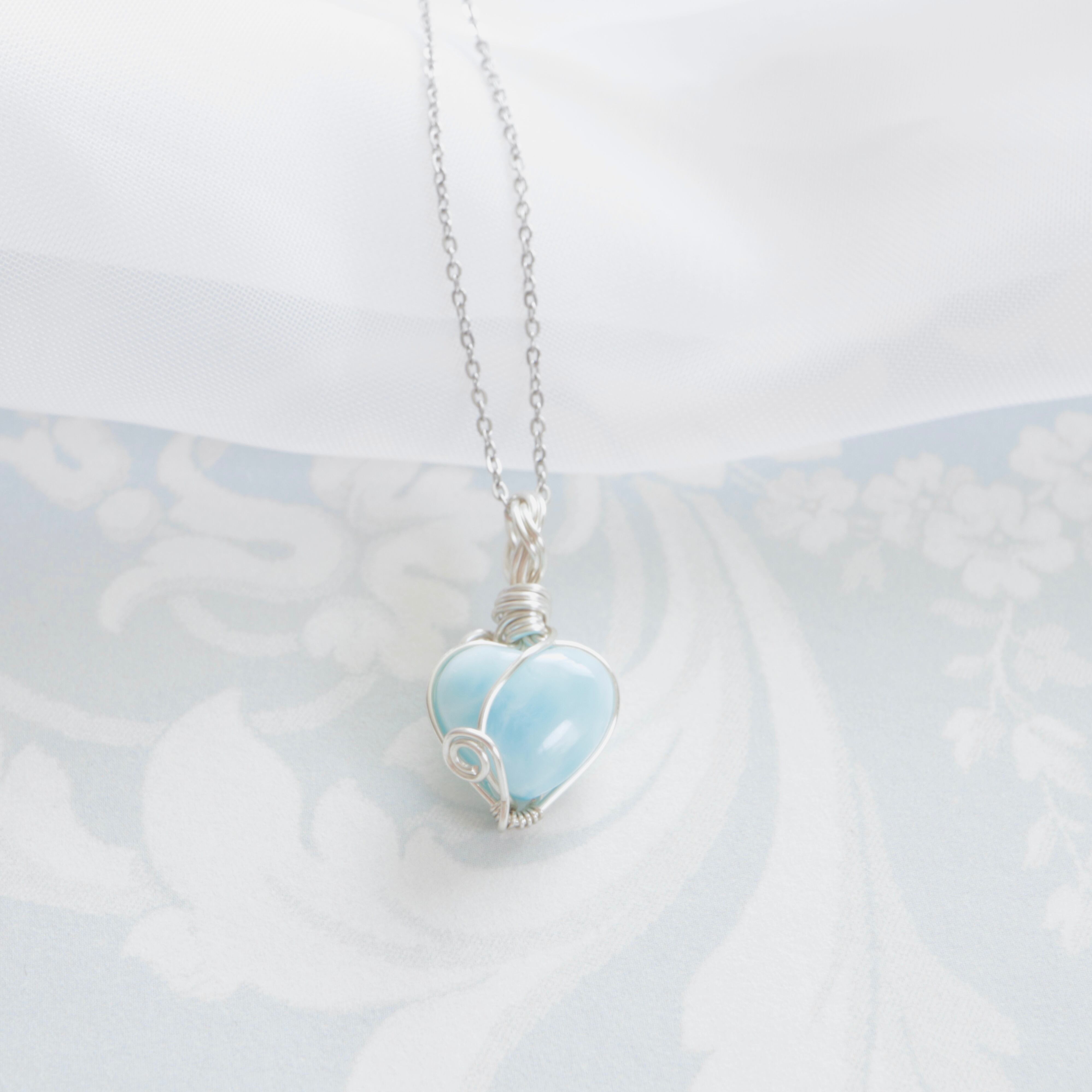 1点もの ハートのラリマー 美しいさざなみ模様 ワイヤーラッピング