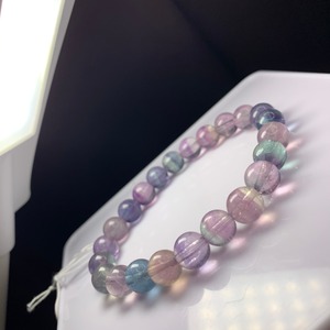 f100多彩な色合い☆グラデーションフローライトブレスレット