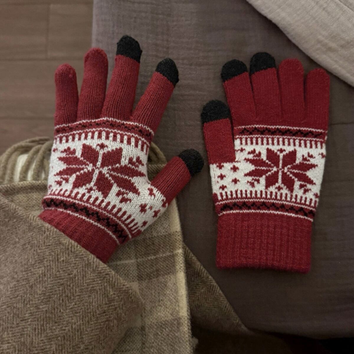 ノルディック柄 スマホ対応 手袋 レディース 秋冬 北欧風 グローブ おしゃれ 大人 かわいい きれいめ カジュアル タッチパネル対応 防寒 保温 冷え対策 通勤 通学 学生 大人可愛い 大人女子