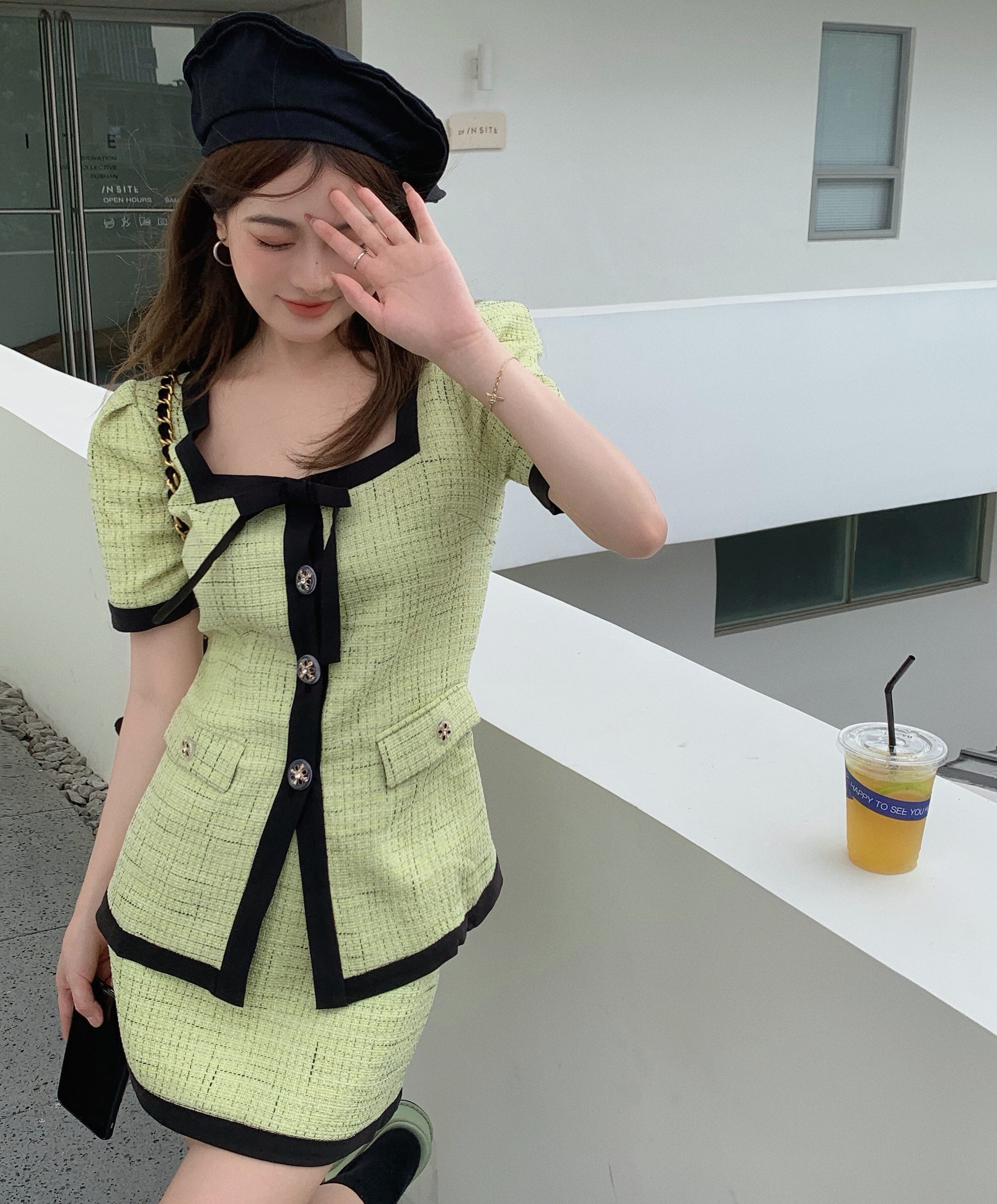 スタンダードカラーショートコート サマー薄手カーディガンスリム半袖スリーブトップス レトロ ハーフスリーブ 夏物 スクウェア ブラックストロベリース70292058311