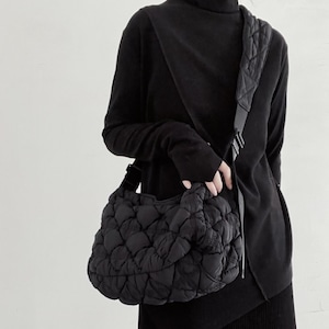 Diagonal quilted bag　　　1-1300