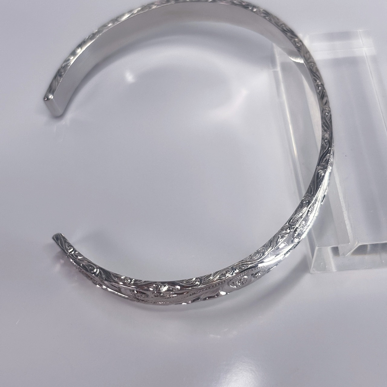 Heavyweight Hawaiian Bangle-plumeria-