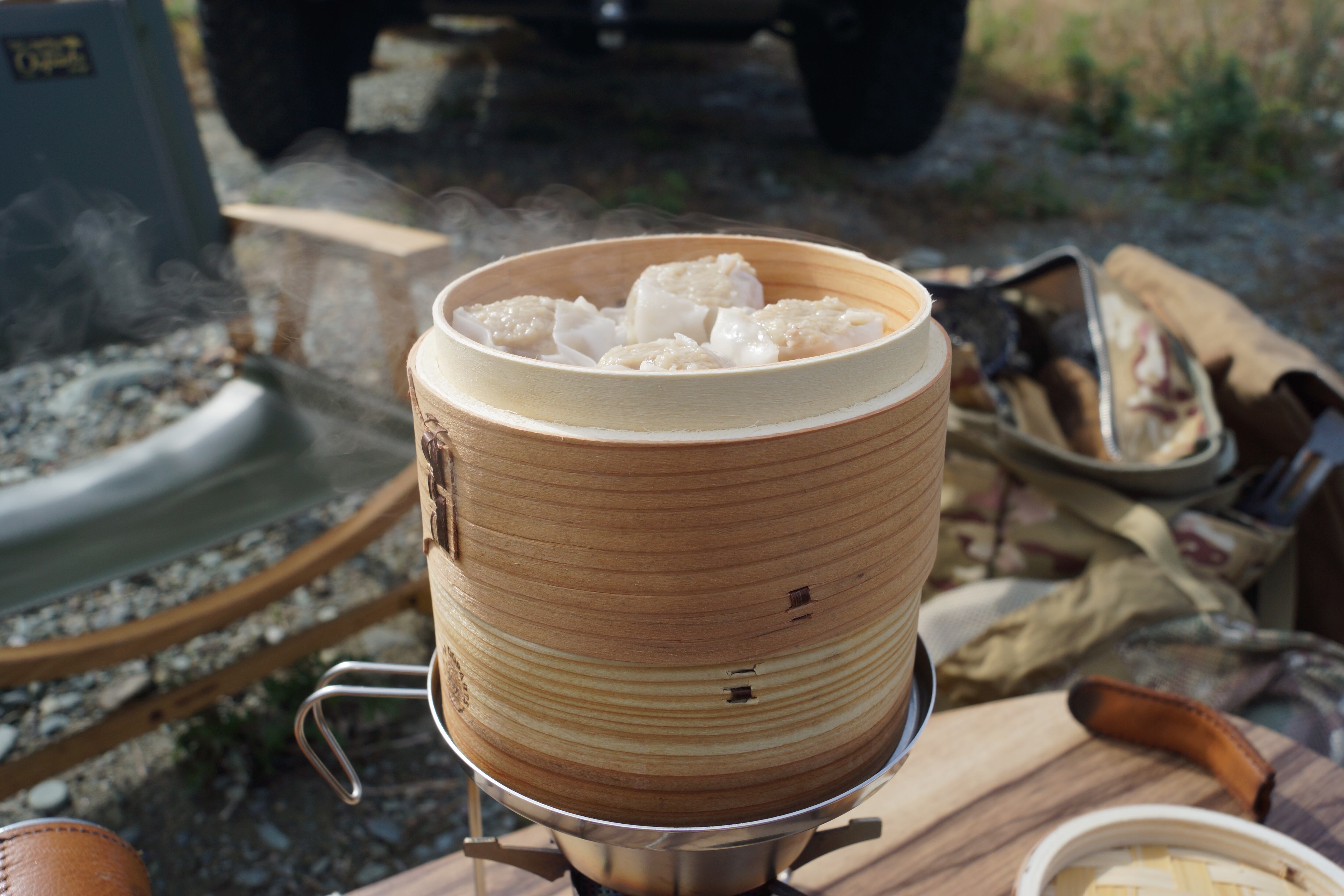 蒸しぇら」13cm蒸シェラカッププレート&13cm中華セイロ(2段)+480シェラカップセット OOPARTS | campooparts-「 キャンプオーパーツ」official-SHOP 蒸しぇら」13cm蒸シェラカッププレート&13cm中華セイロ(2段)+480シェラカップセット OOPARTS | campooparts-「 キャンプオーパーツ」official-SHOP