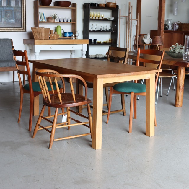 Wooden Dining Table  ブナ材のダイニングテーブル